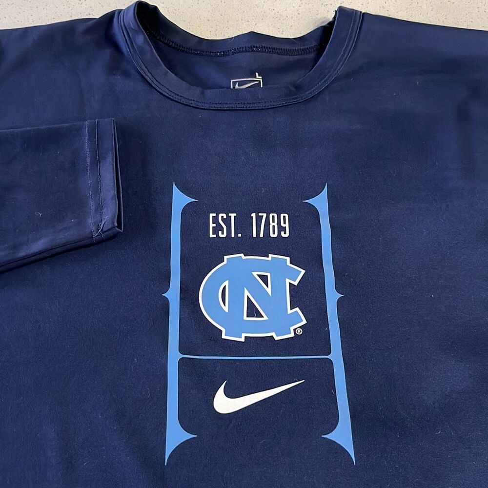 Nike FitDry North Carolina Tar heel Long Sleeve Shirt Performance Mens L